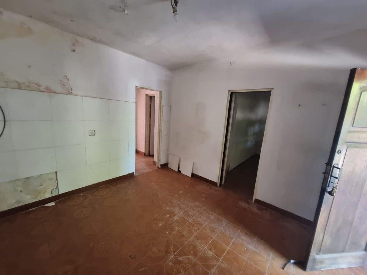 Foto de VENTA CASA P/2 FLIAS A REMODELAR-U$D35.000+CUOTAS, imagen 5