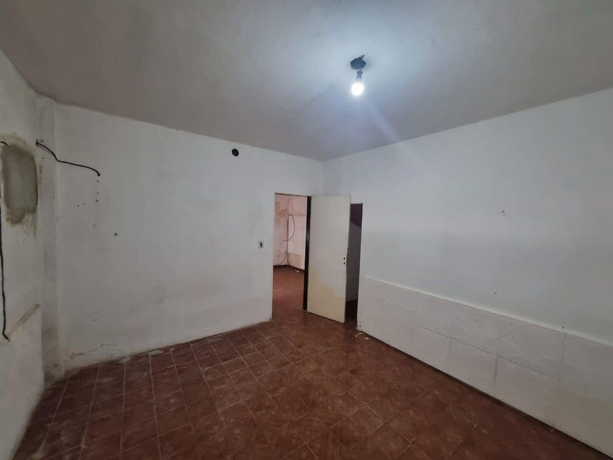 Foto de VENTA CASA P/2 FLIAS A REMODELAR-U$D35.000+CUOTAS, imagen 1