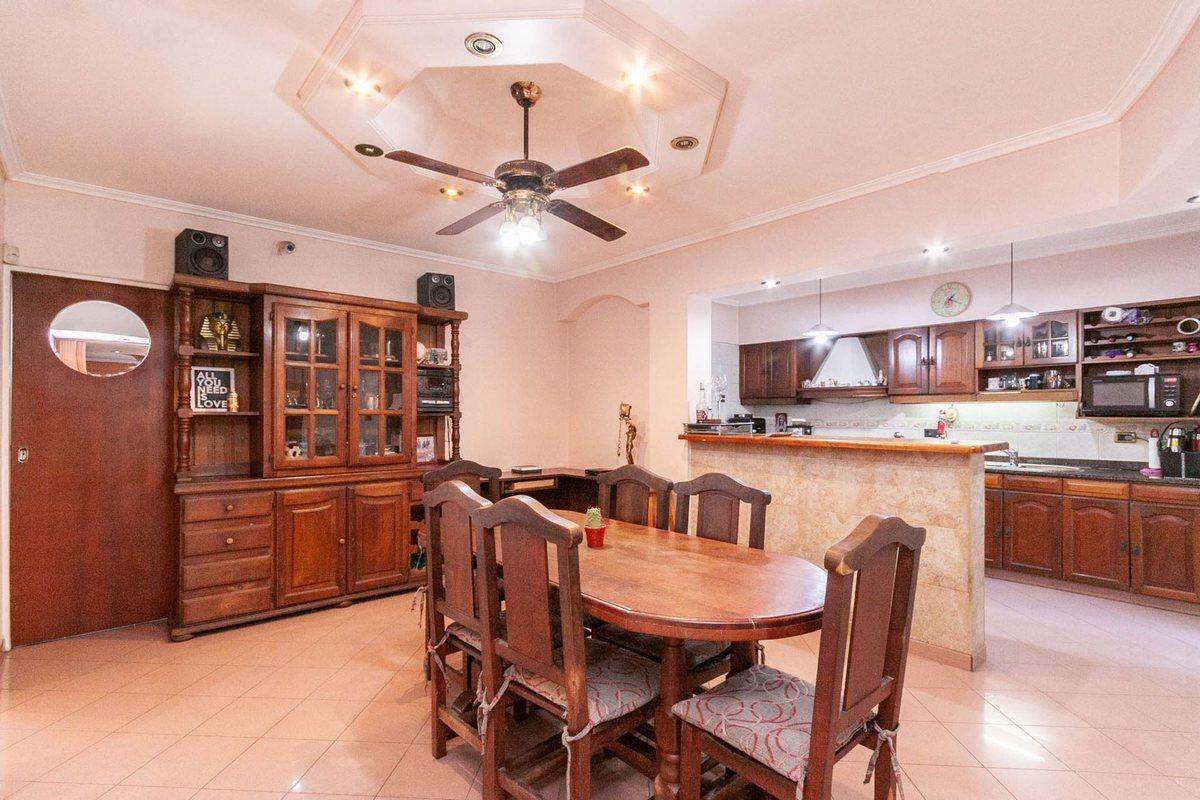 Foto de VENTA PH 3 AMB - AP/CRÉDITO- LANÚS ESTE, imagen 2
