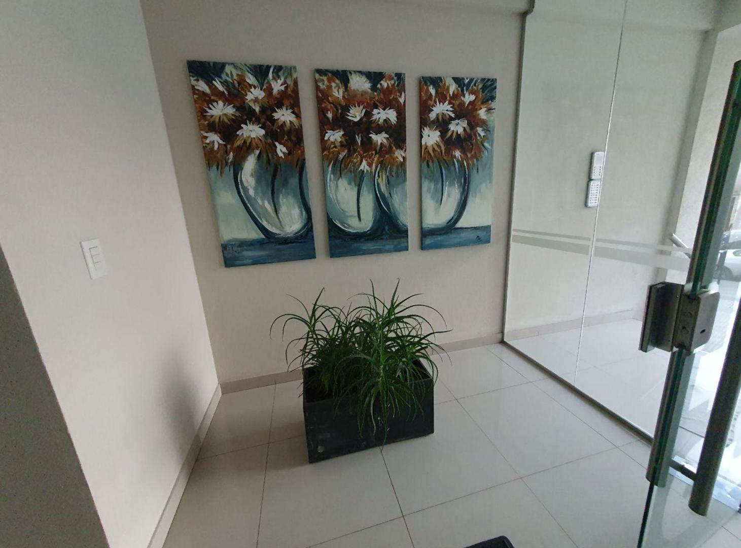 Foto de MONOAMBIENTE EN LANUSITA CON COCHERA, imagen 1