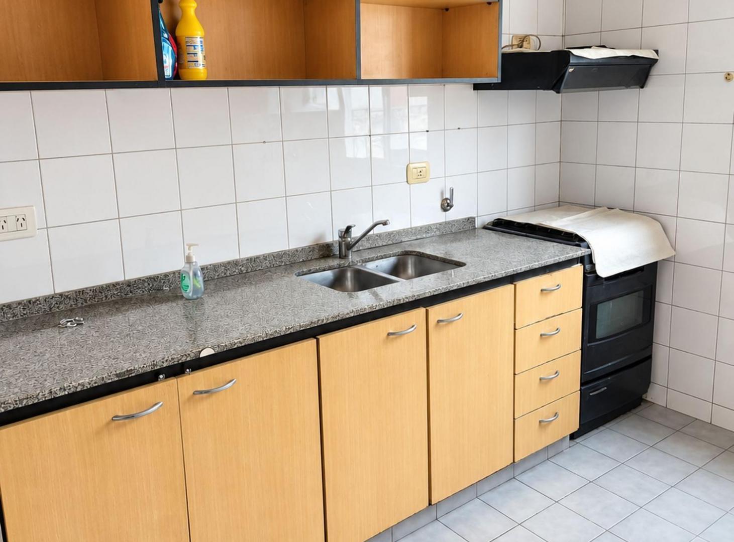 Foto de HERMOSO DEPARTAMENTO 3 AMB CON BALCON Y COCHERA, imagen 2