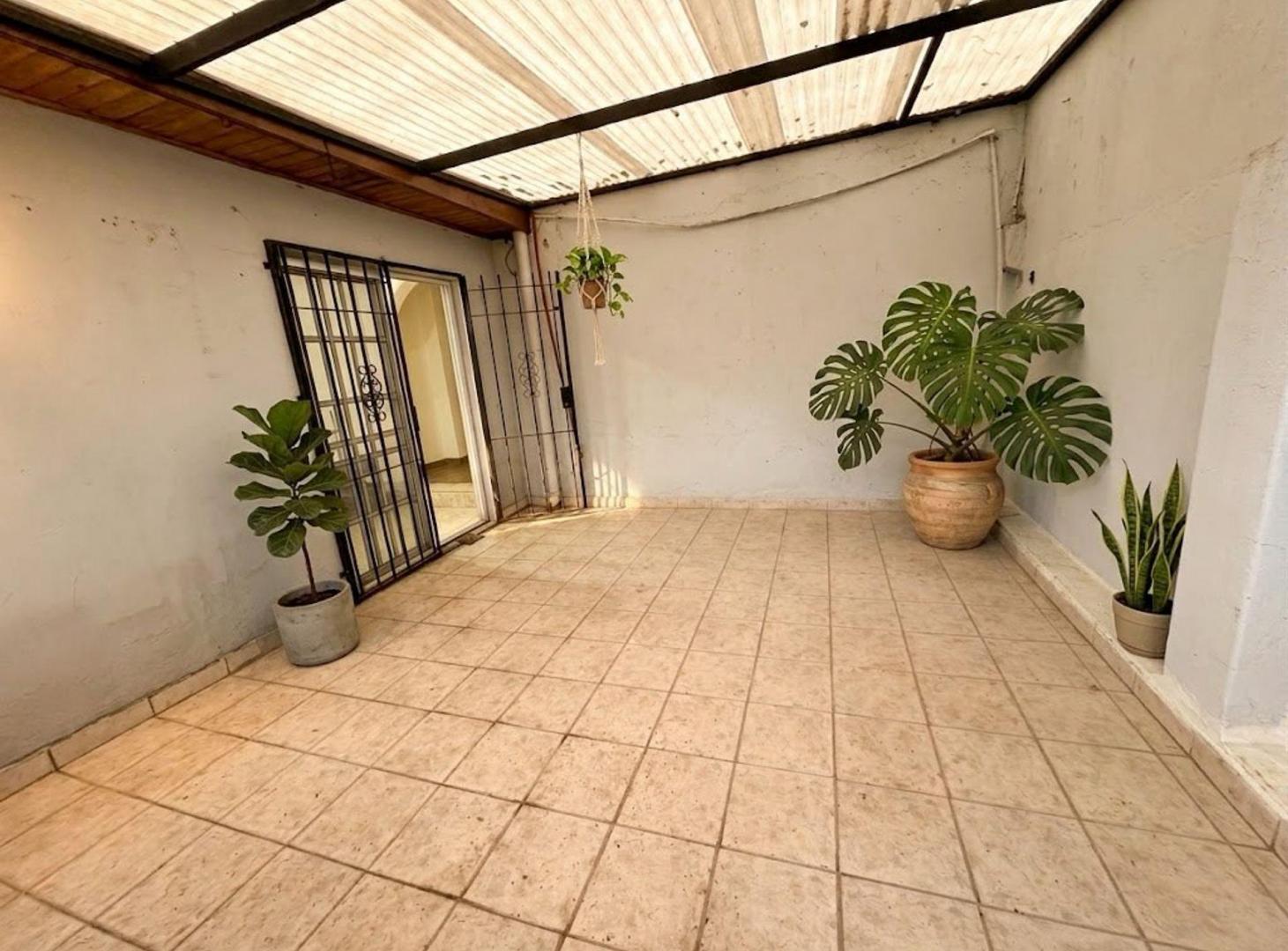Foto de VENTA CASA 3/4 AMB LANUS OESTE POSIBILIDAD GARAGE, imagen 3
