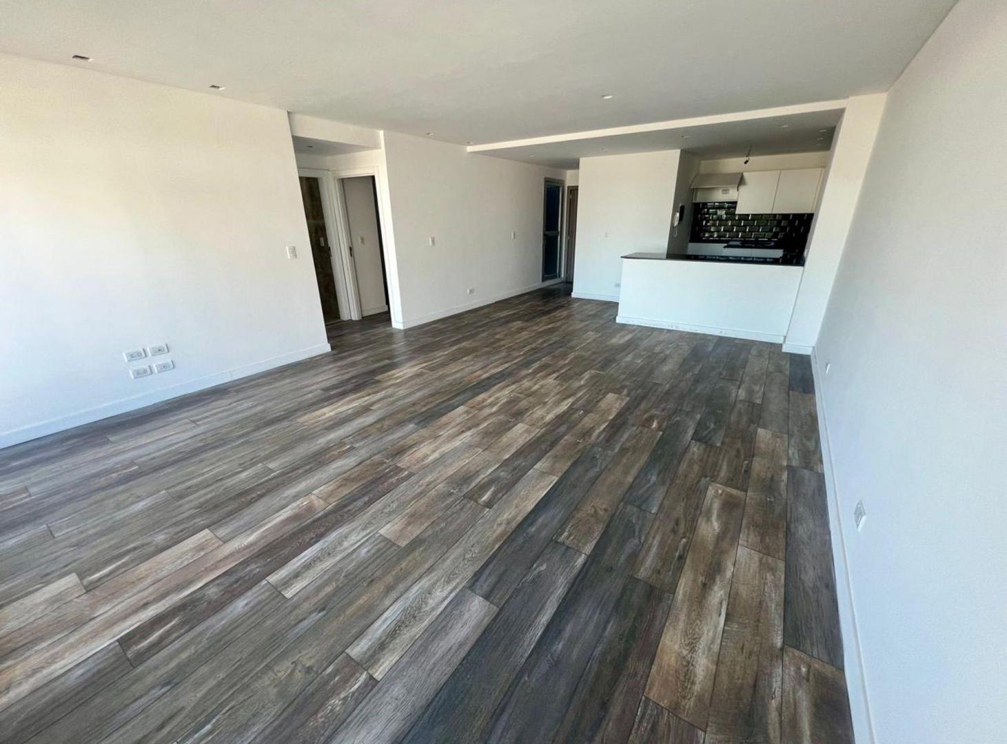 Foto de VENTA DEPTO 3 AMB AL FRENTE, CON PATIO, A ESTRENAR, imagen 1