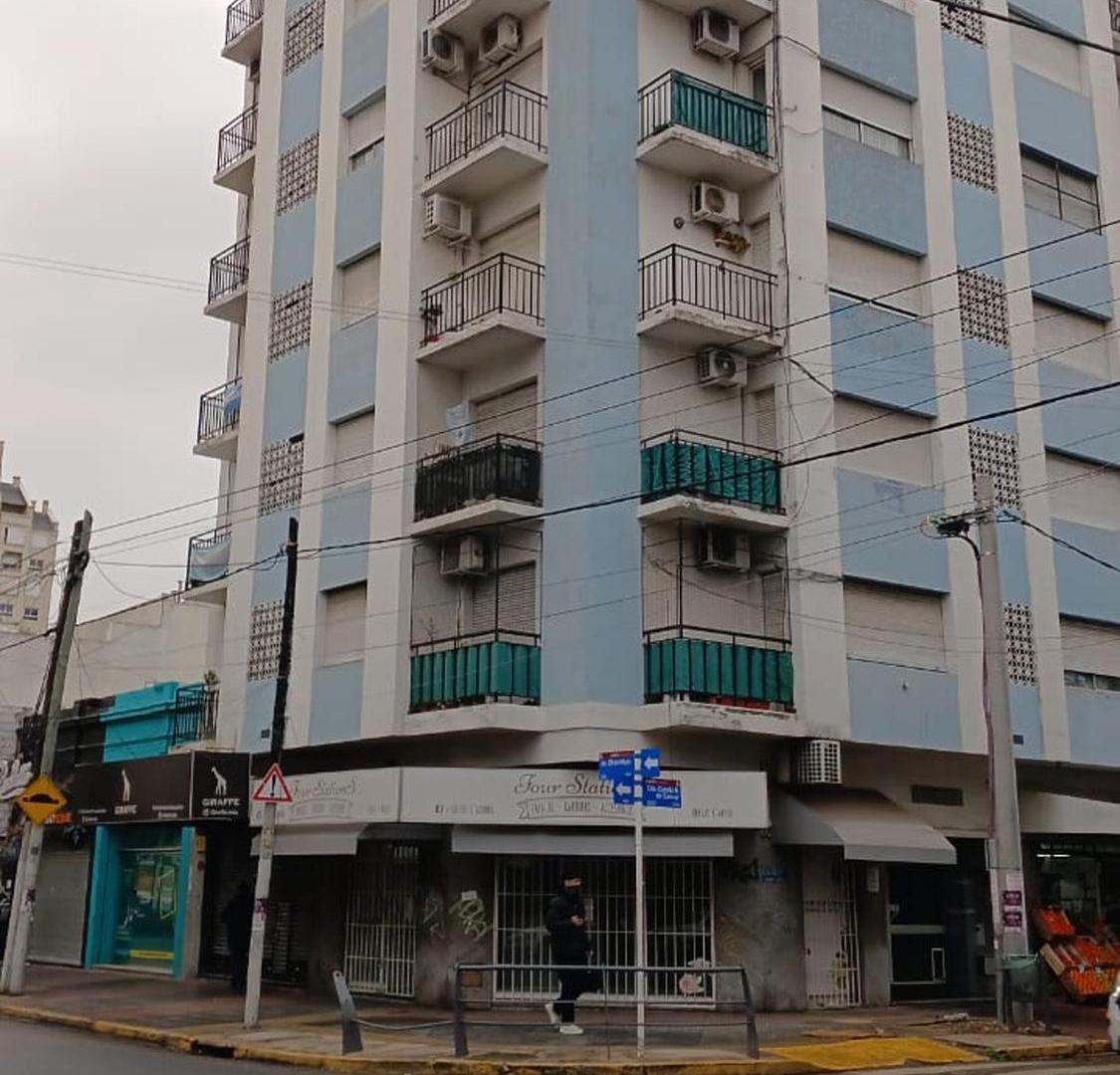 Foto de Dpto 2 amb alquiler-Frente-Balcón- Lanús Oeste, imagen 2