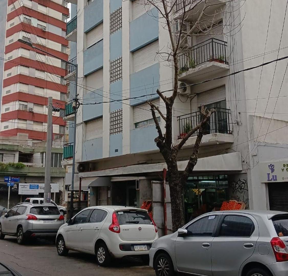 Foto de Dpto 2 amb alquiler-Frente-Balcón- Lanús Oeste, imagen 1