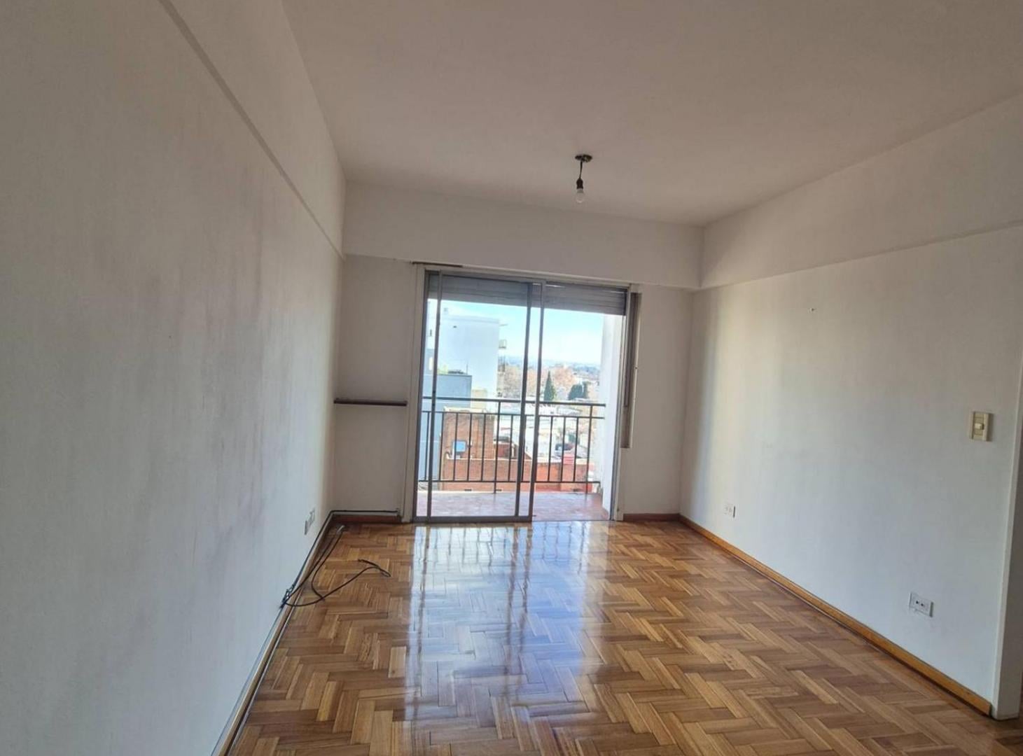 Foto de Dpto 2 amb alquiler-Frente-Balcón- Lanús Oeste, imagen 3
