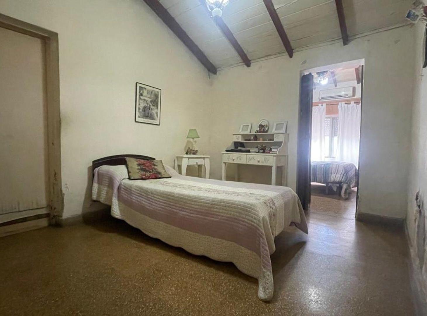 Foto de Casa 10 x 30 mts amplio fondo 4 ambientes V.Alsina, imagen 3