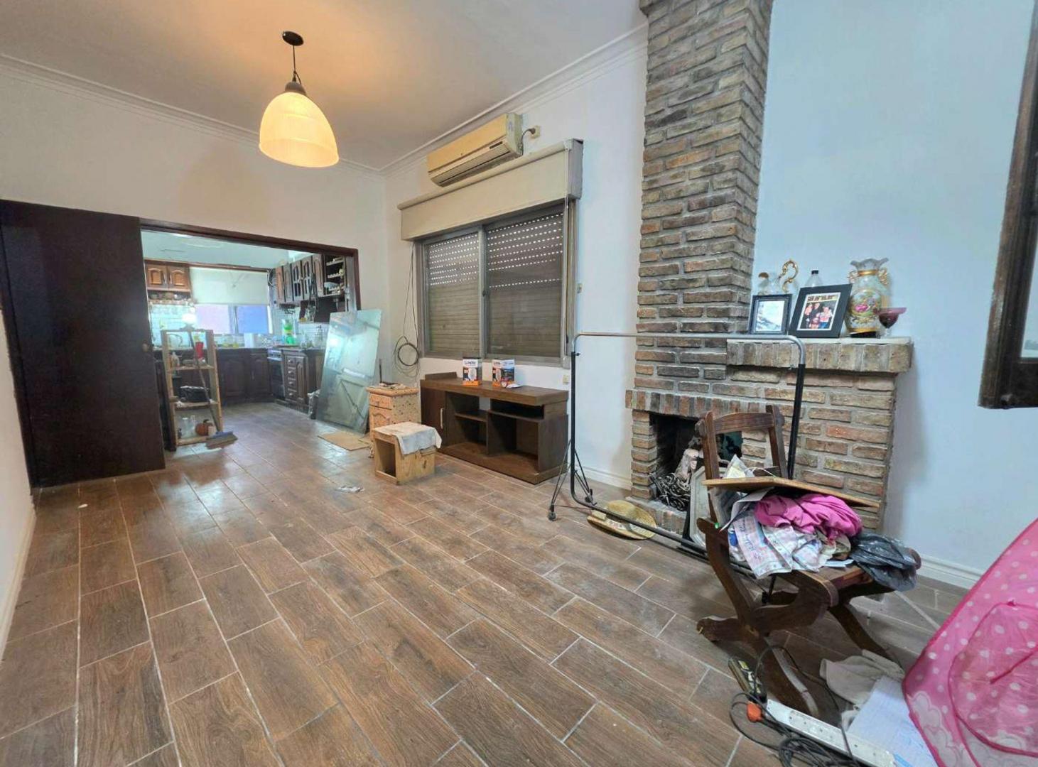 Foto de VENTA CASA 3 AMB COCHERA PASANTE A GALPON GERLI, imagen 3