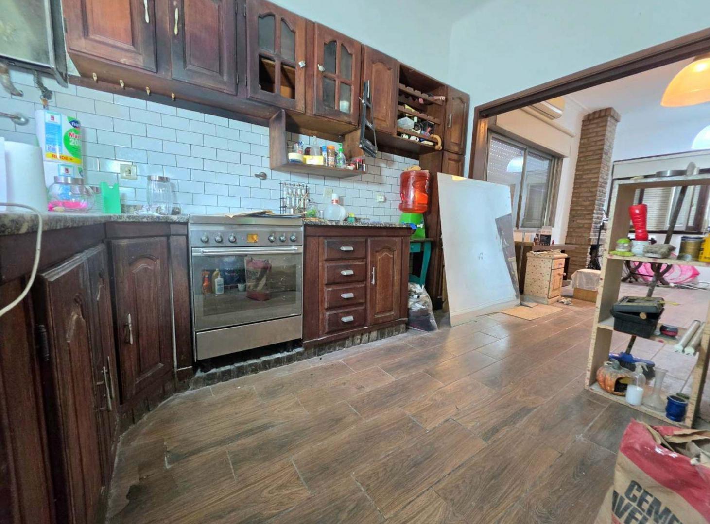 Foto de VENTA CASA 3 AMB COCHERA PASANTE A GALPON GERLI, imagen 5