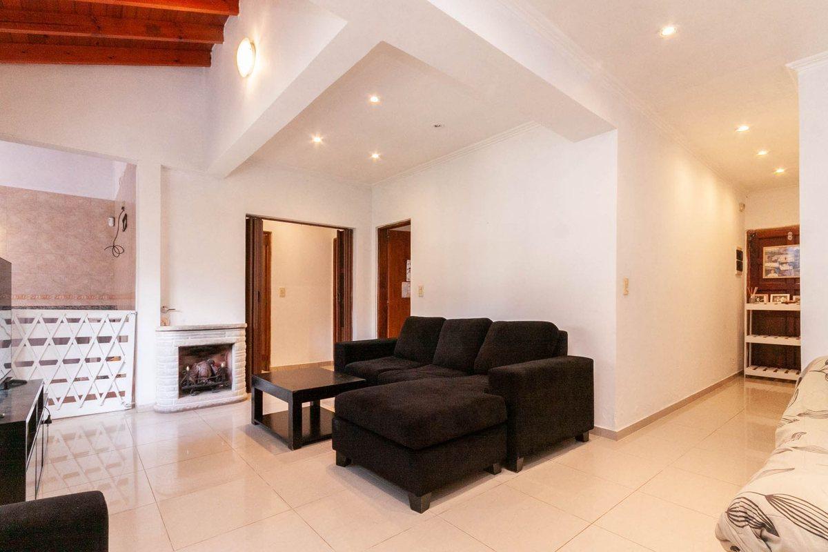 Foto de VENTA CASA 4 AMBIENTES/ LLAVALLOL, imagen 1
