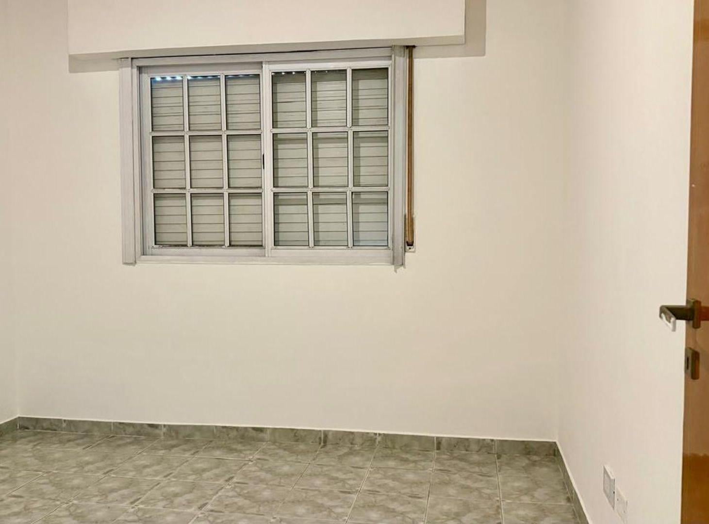 Foto de Venta 2 ambs. en complejo de 8 U.F. Apto Credito!, imagen 3