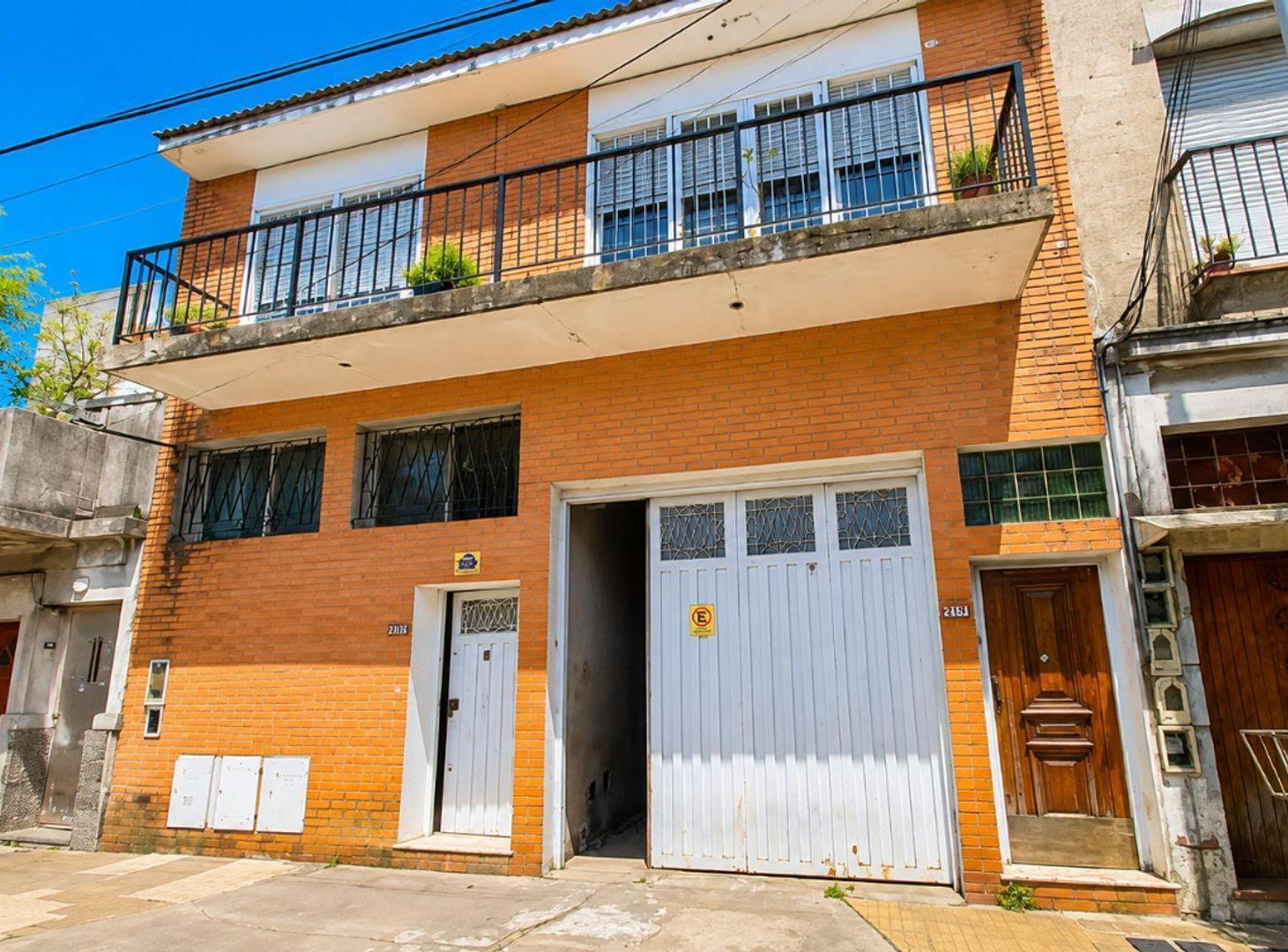 Foto de IMPECABLE PH 3 AMB COCHERA QUINCHO + PH A RECICLAR, imagen 1