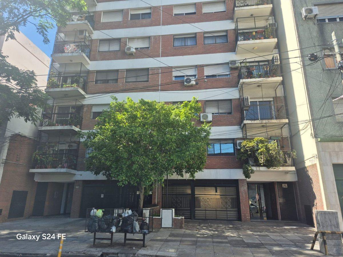 Foto de Departamento 3 amb c/cochera en venta Lanús Centro, imagen 1