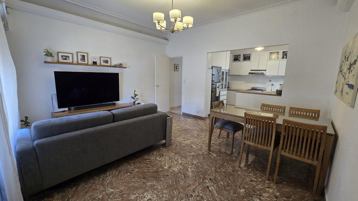 Foto de Casa tipo PH al frente 4 amb c/garage - Exc estado, imagen 2