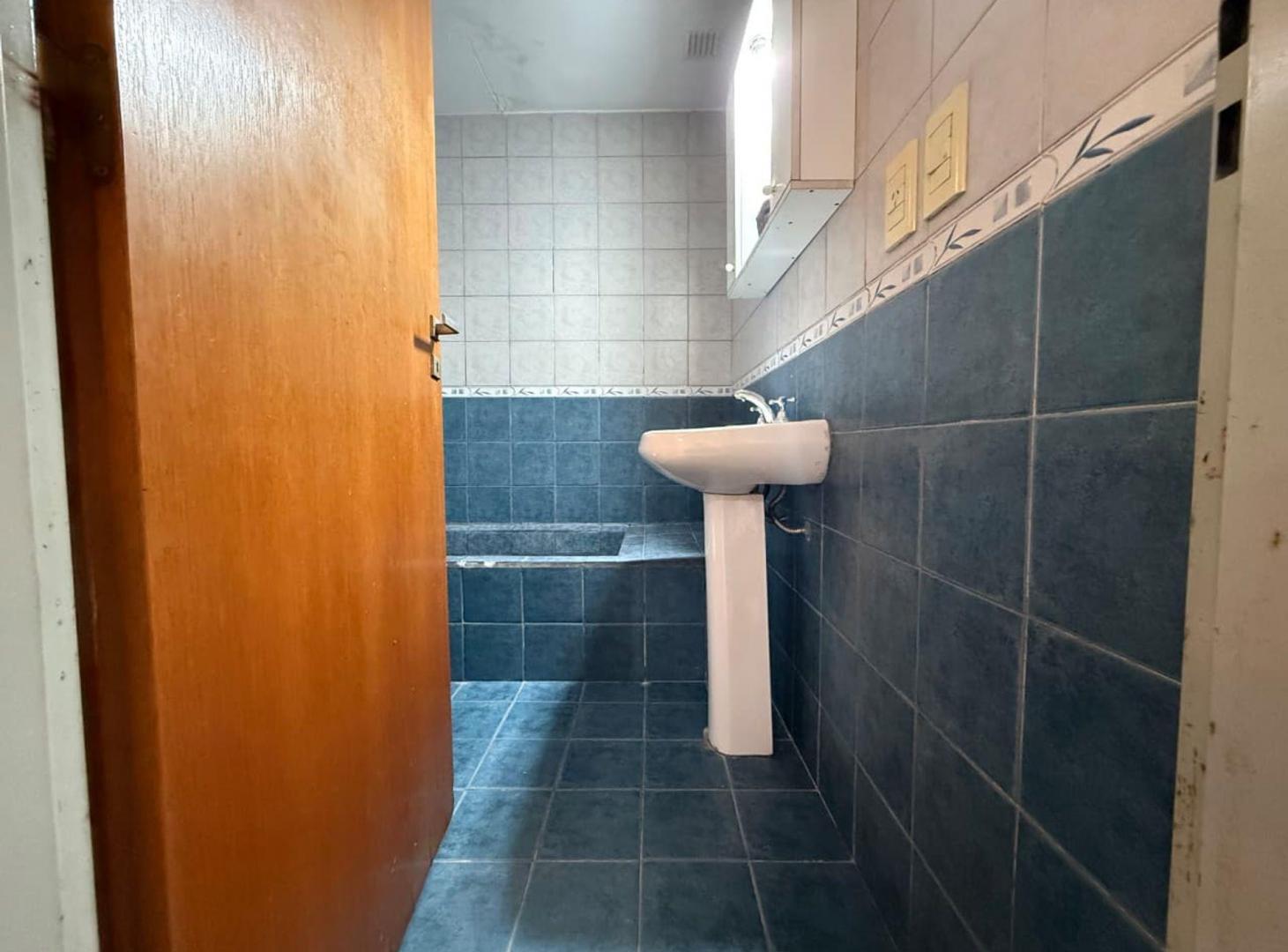 Foto de Depto en venta 2 amb c/balcón contrafrente Lanús O, imagen 5