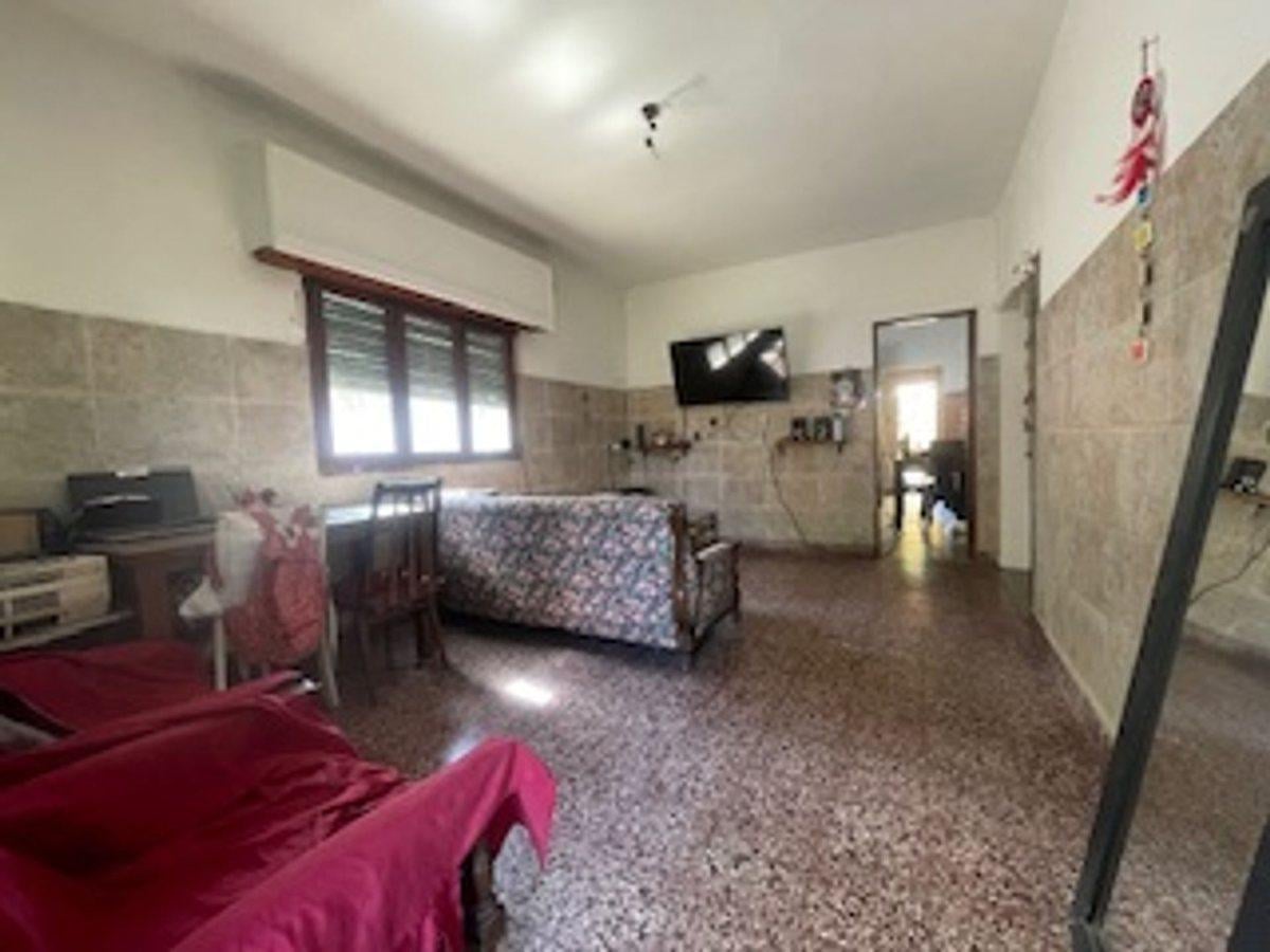 Foto de CASA 3 AMB+DEPTO 3 AMB C/PATIO Y GARAGE-LANUS.E, imagen 5