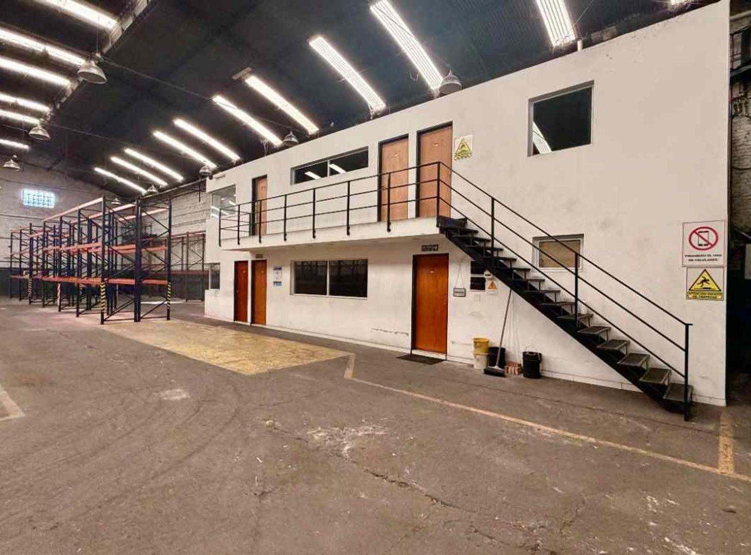 Foto de EXCELENTE GALPÓN DE 916,12M2 - DEPOSITO/INDUSTRIA., imagen 4
