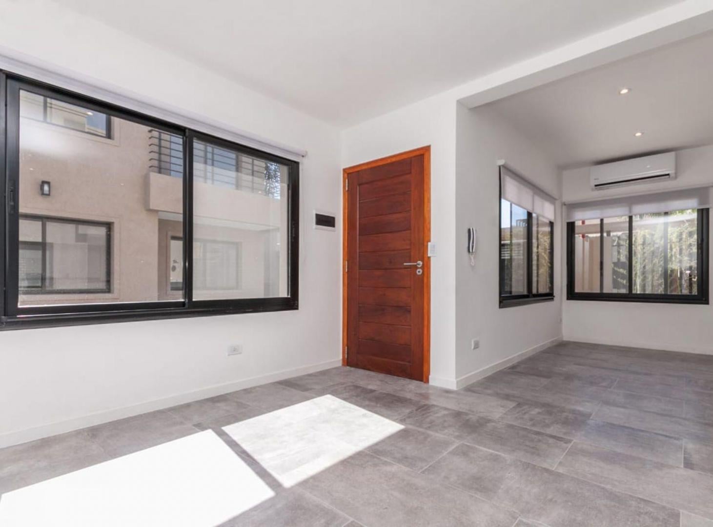 Foto de DEPARTAMENTO DE 3 AMB. C/COCHERA Y PARRILLA., imagen 1