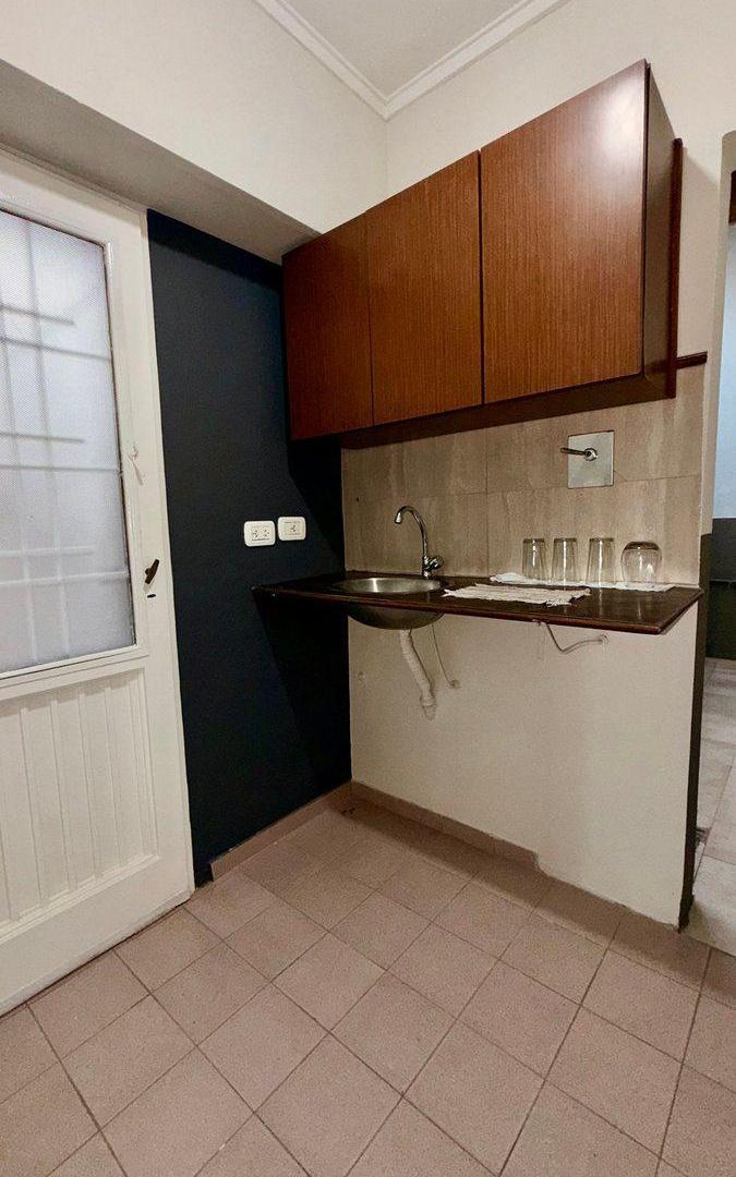Foto de Gran Local esquina Av Yrigoyen 2602, Gerli Lanús, imagen 4
