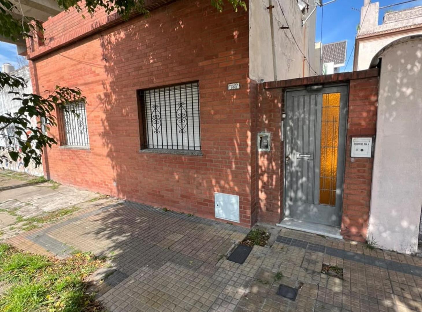 Foto de VENTA DE PH AL FRENTE 3 AMB CON TERRAZA Y LAVADERO, imagen 2