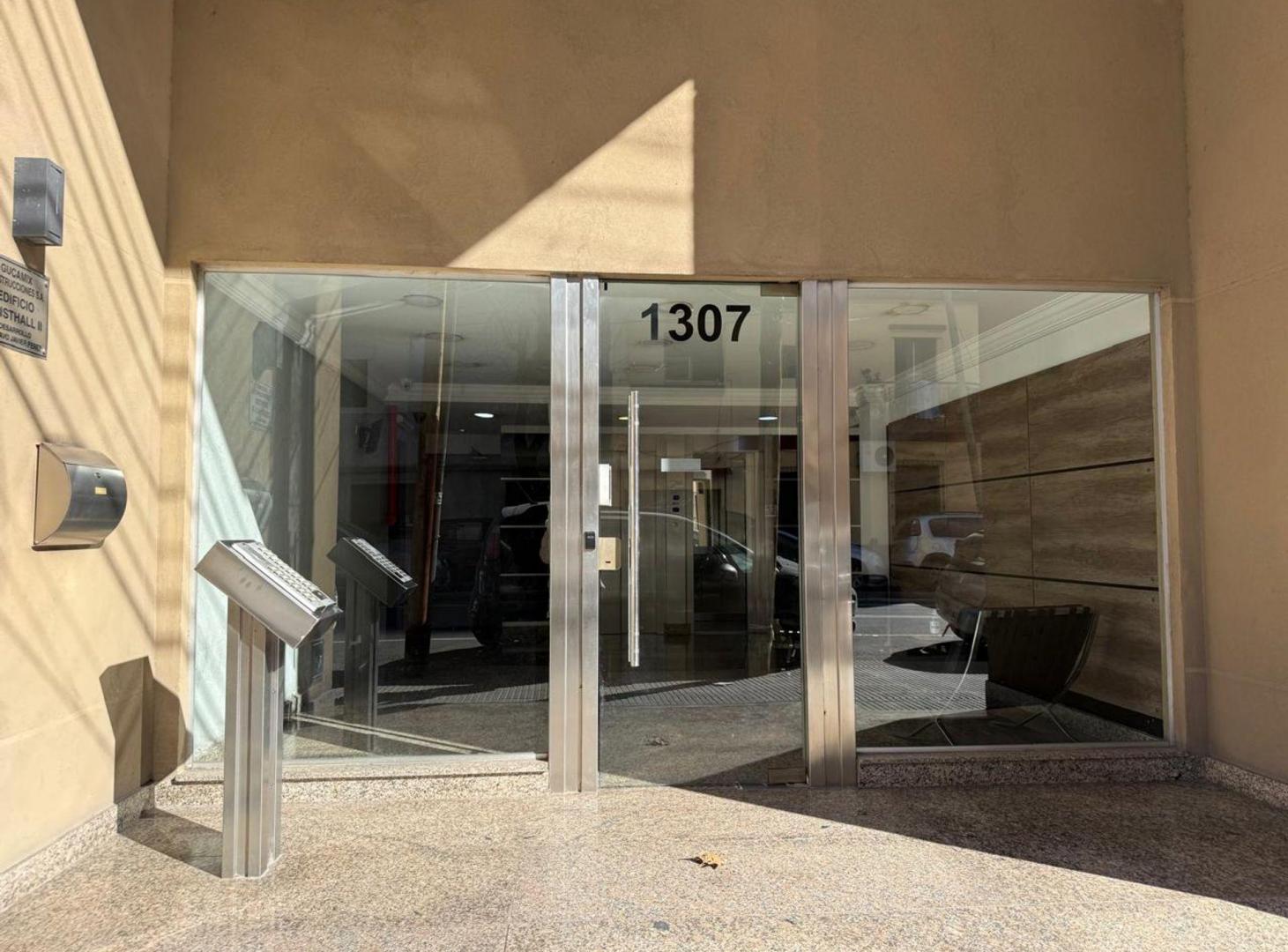 Foto de DEPARTAMENTO EN VENTA 3 AMBTES.FRENTE-AVELLANEDA, imagen 1