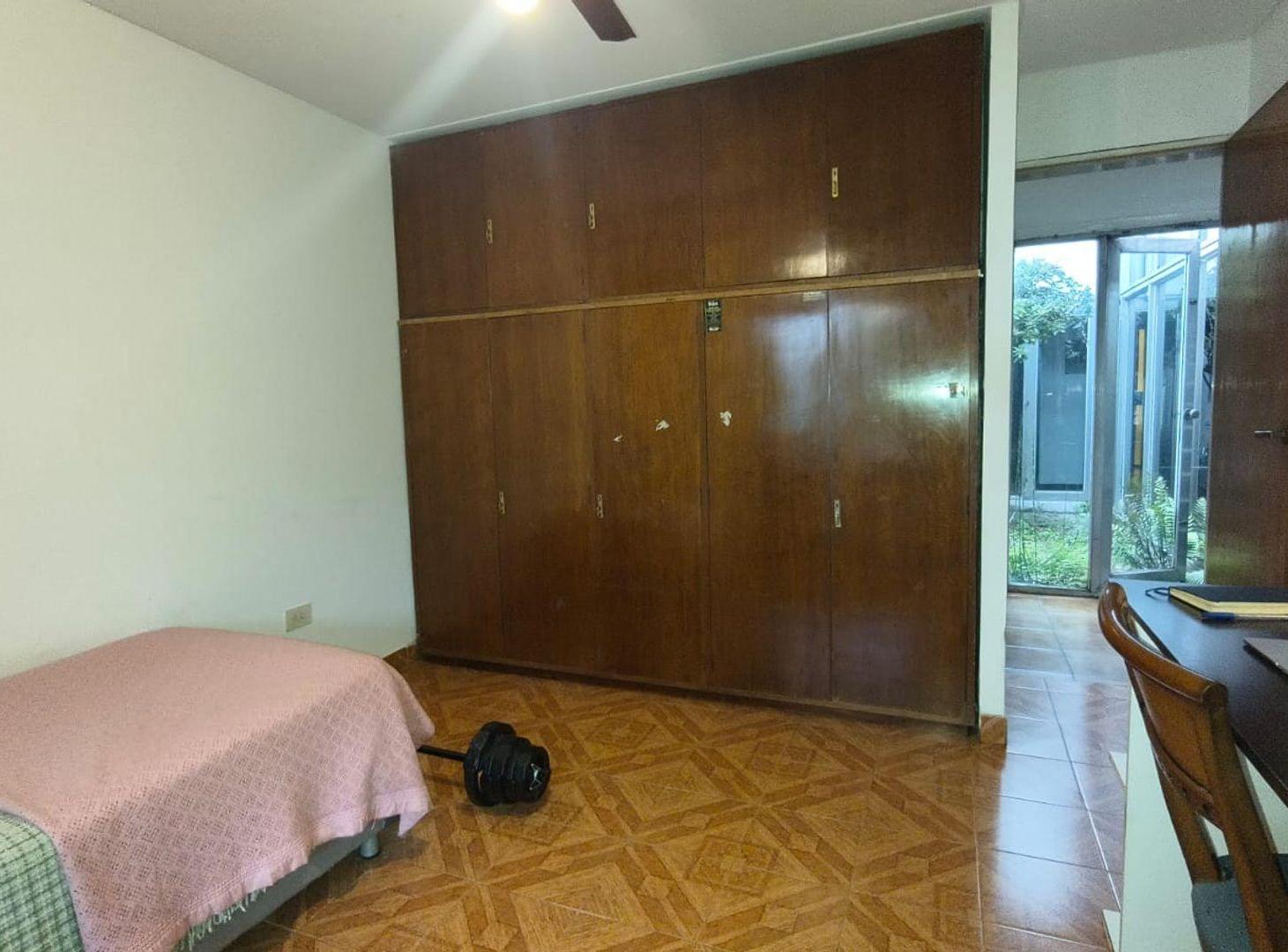 Foto de Excelente casa en una planta Centro de Quilmes, imagen 2