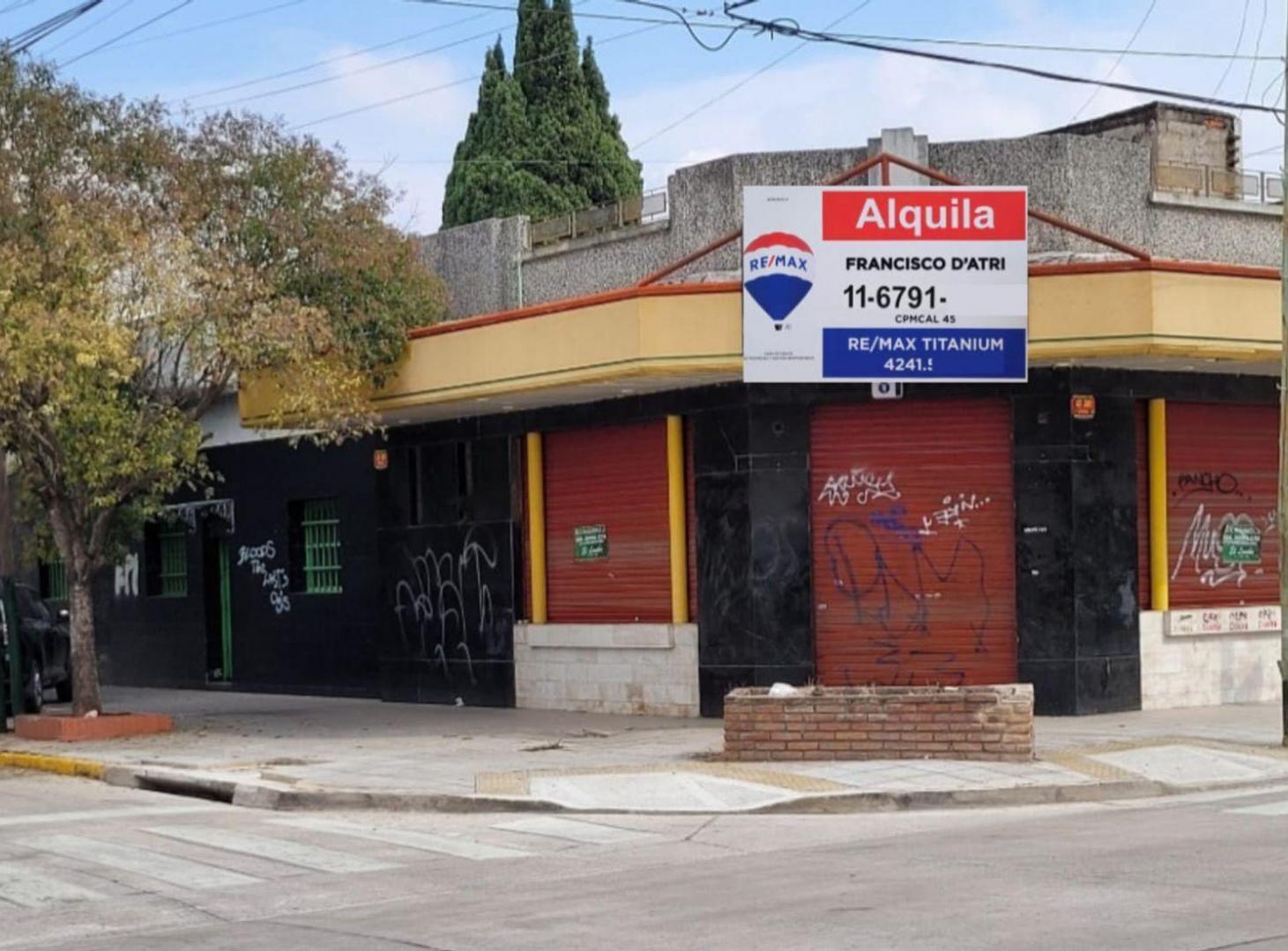 Foto de ALQUILER AMPLIO LOCAL EN ESQUINA BANFIELD, imagen 3