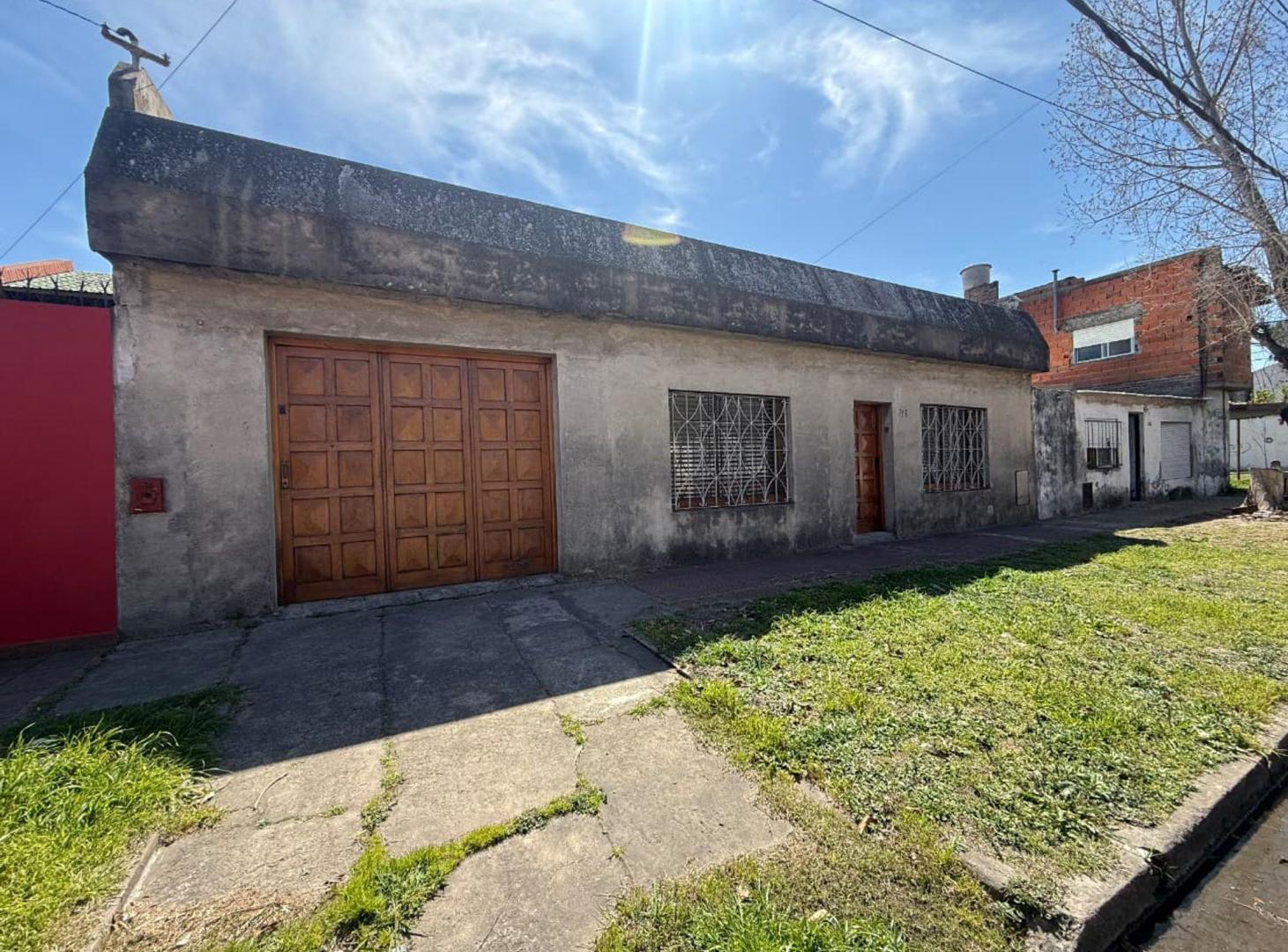 Foto de Casa 3 amb c/ patio , cochera p/ 2 autos y terraza, imagen 1