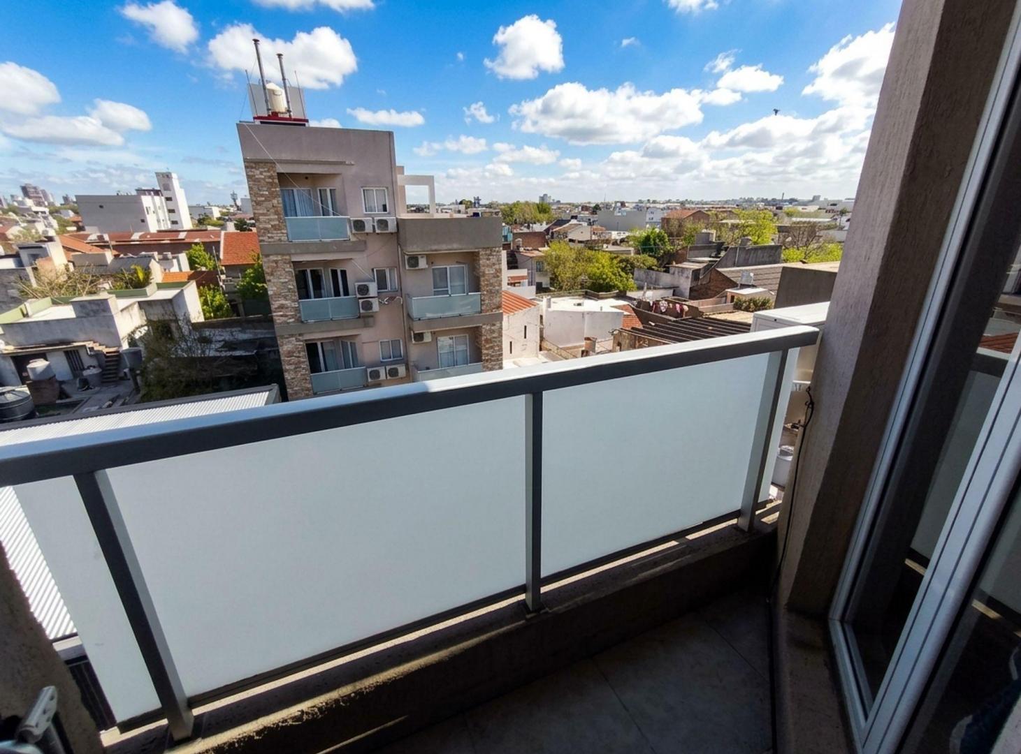 Foto de VENTA 2 AMB CON COCHERA -GERLI, imagen 5