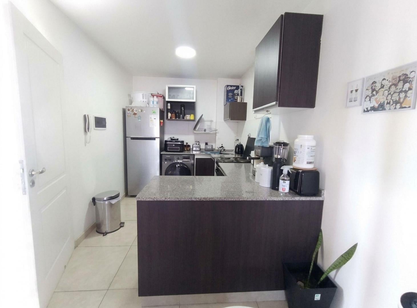 Foto de VENTA 2 AMB CON COCHERA -GERLI, imagen 3