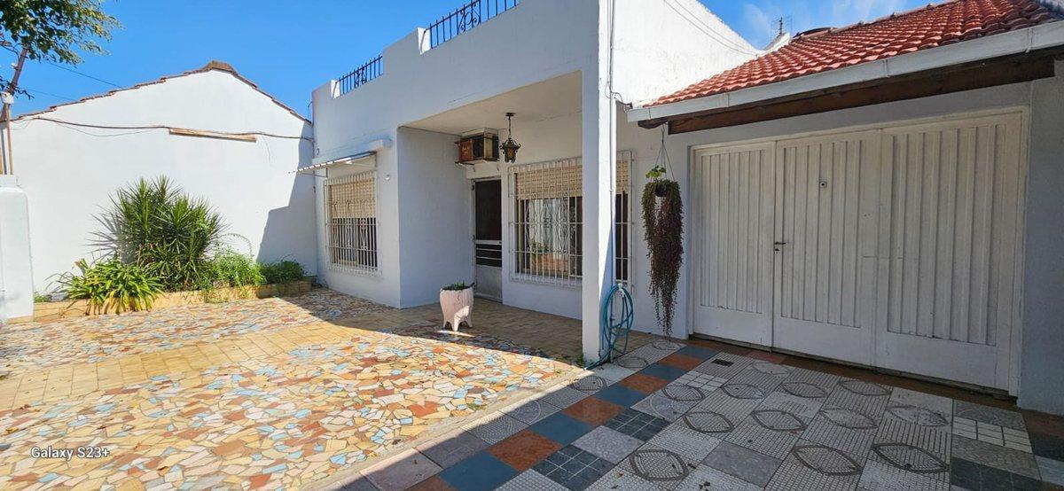Foto de CASA EN VENTA TEMPERLEY - LOMAS DE ZAMORA PERMUTA, imagen 4