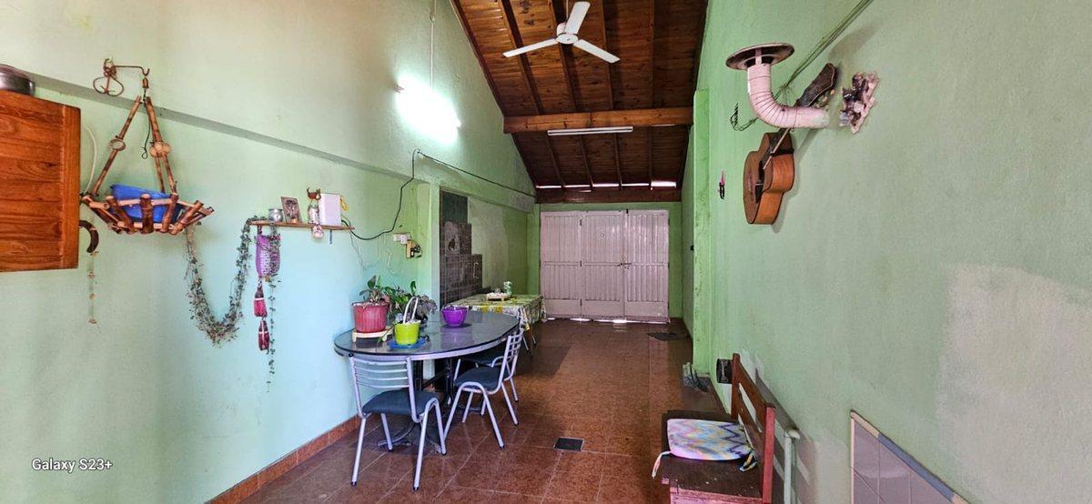 Foto de CASA EN VENTA TEMPERLEY - LOMAS DE ZAMORA PERMUTA, imagen 2