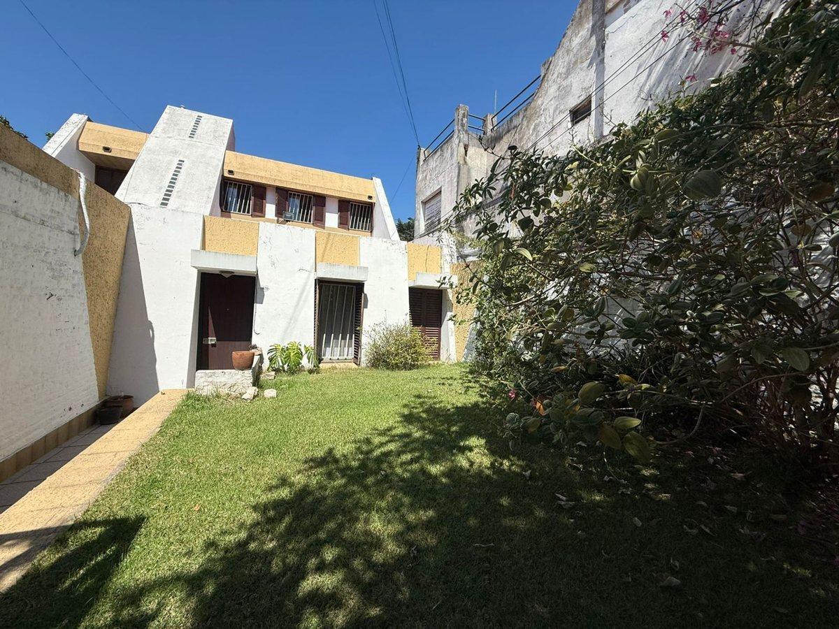 Foto de LOTE PROPIO DE 8.66 X 28 EN PLENO CENTRO LANUS EST, imagen 1