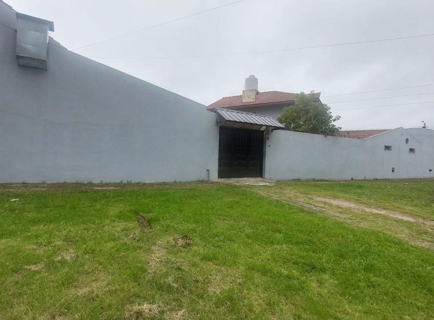 Foto de VENTA CASA C/DEPOSITO FONDO Y QUINCHO LANUS ESTE, imagen 5