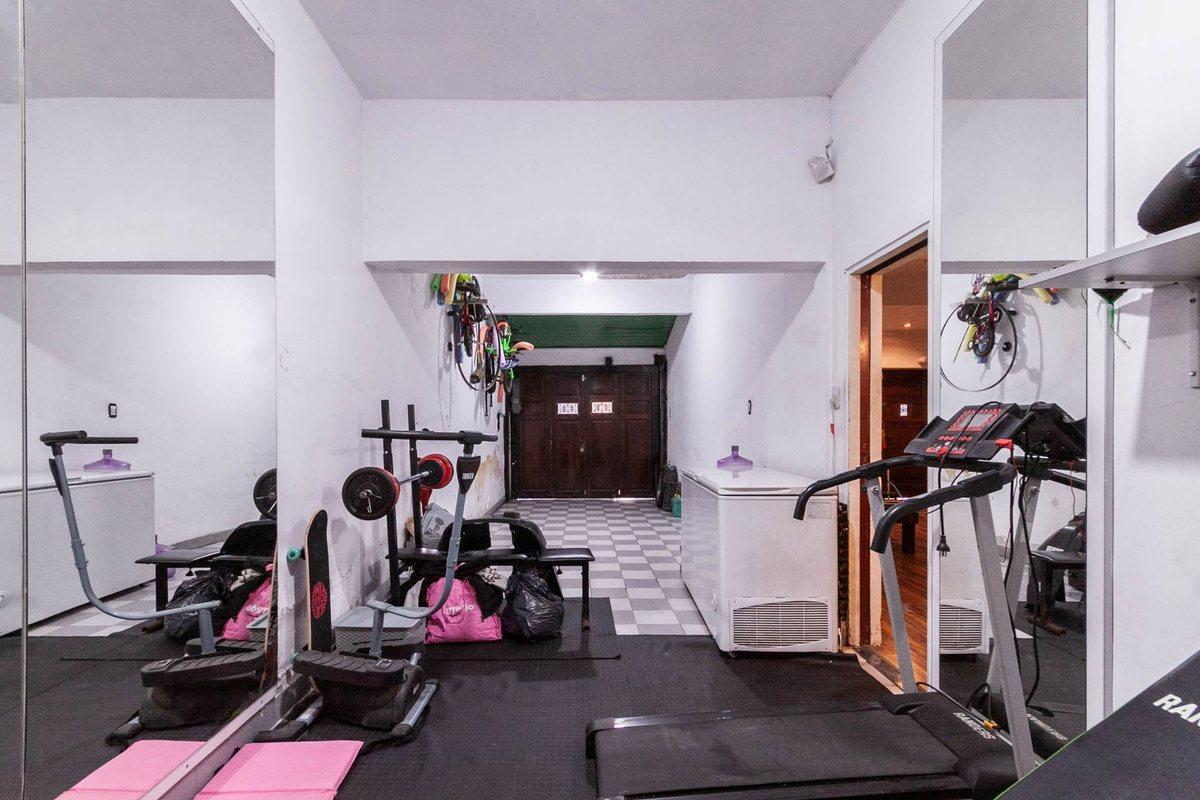 Foto de CASA 3 AMB A 1 CUADRA DE AV. HIPOLITO YRIGOYEN, imagen 4