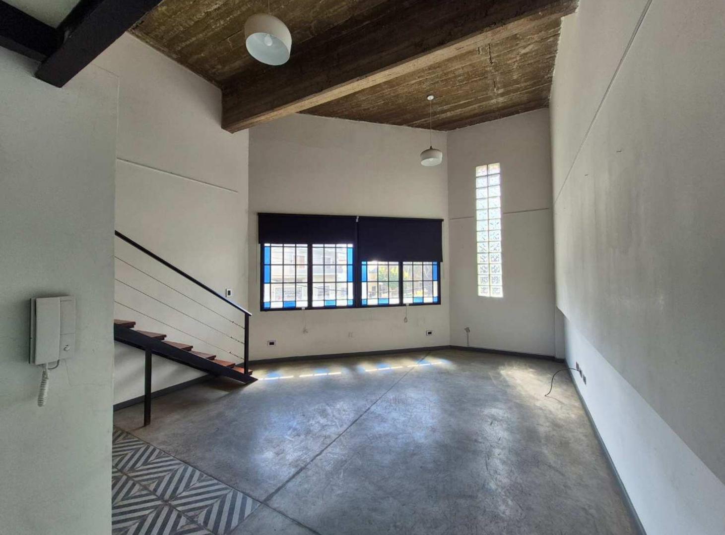 Foto de DEPTO TIPO LOFT CON ENTREPISO - EXCELENTE!! Lanus!, imagen 2