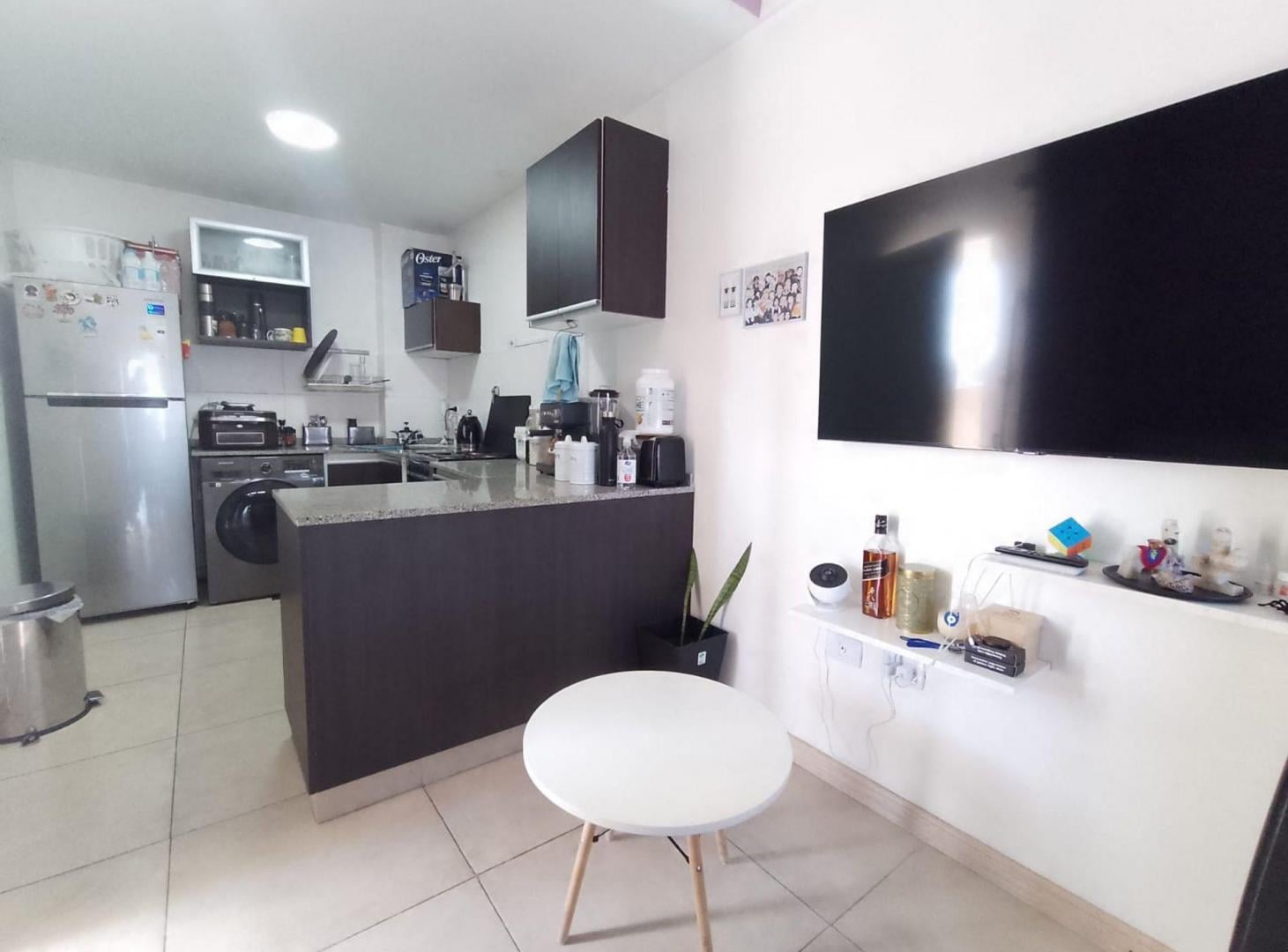 Foto de VENTA 2 AMB CON COCHERA -GERLI, imagen 2
