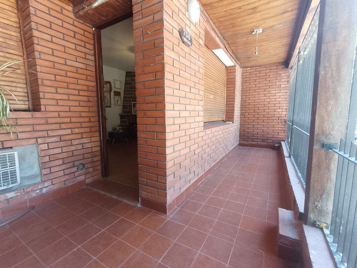 Foto de PH 3 AMB +DEPTO 2 AMB IDEAL DOS FAMILIAS-LANUS, imagen 3