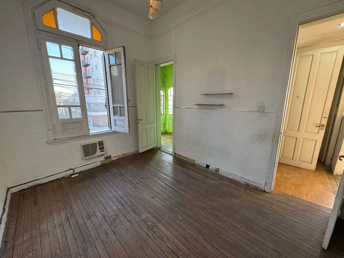 Foto de PH 3 AMB EN PRIMER PISO / TERRAZA / A REFACCIONAR, imagen 4