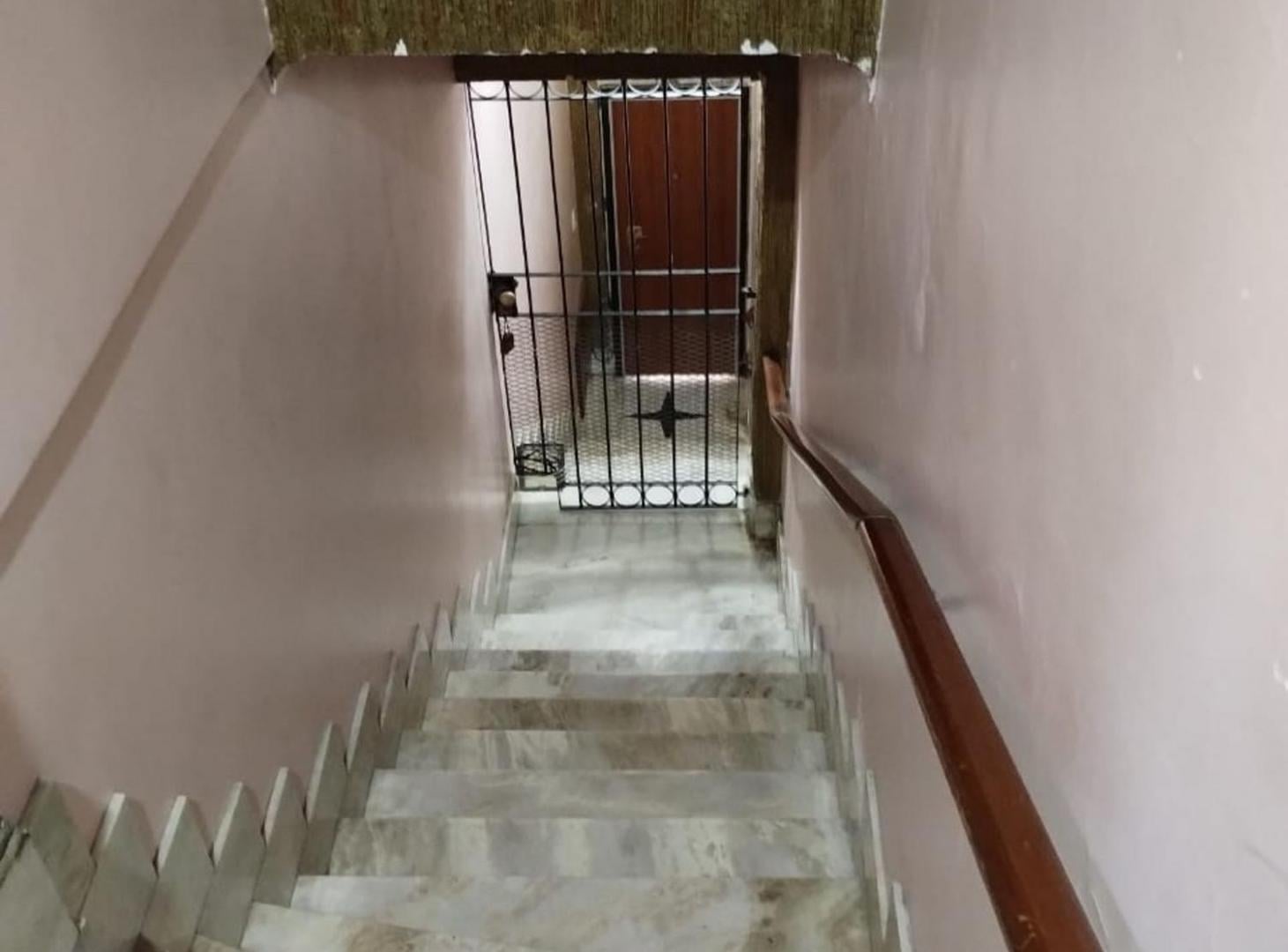 Foto de Casa con galpón en 2 ptas, en venta 267 m2 Lanús O, imagen 2
