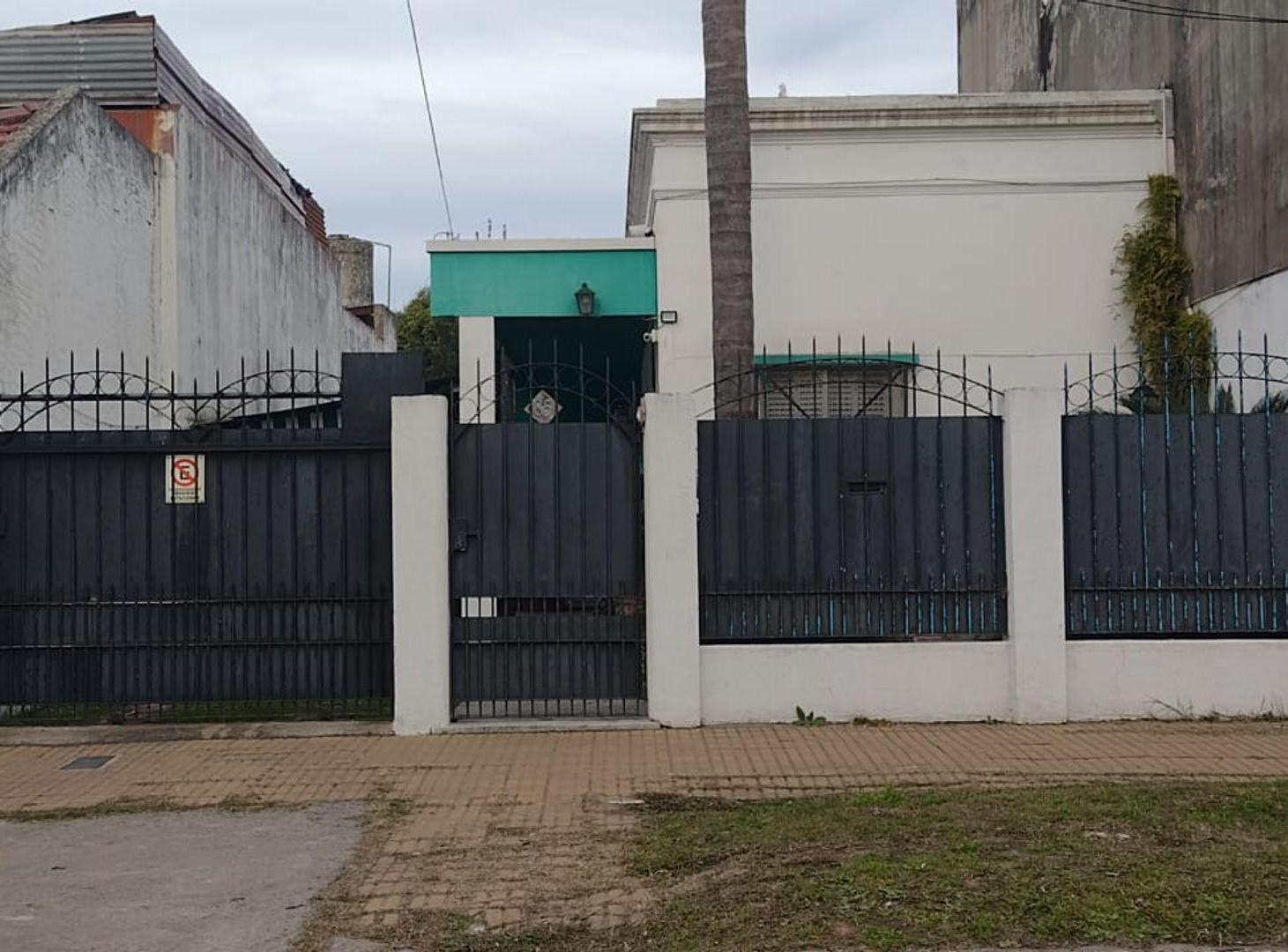 Foto de CASA EN VENTA C/CUARTO HUESP. PILETA PARQUE Y COCH, imagen 2