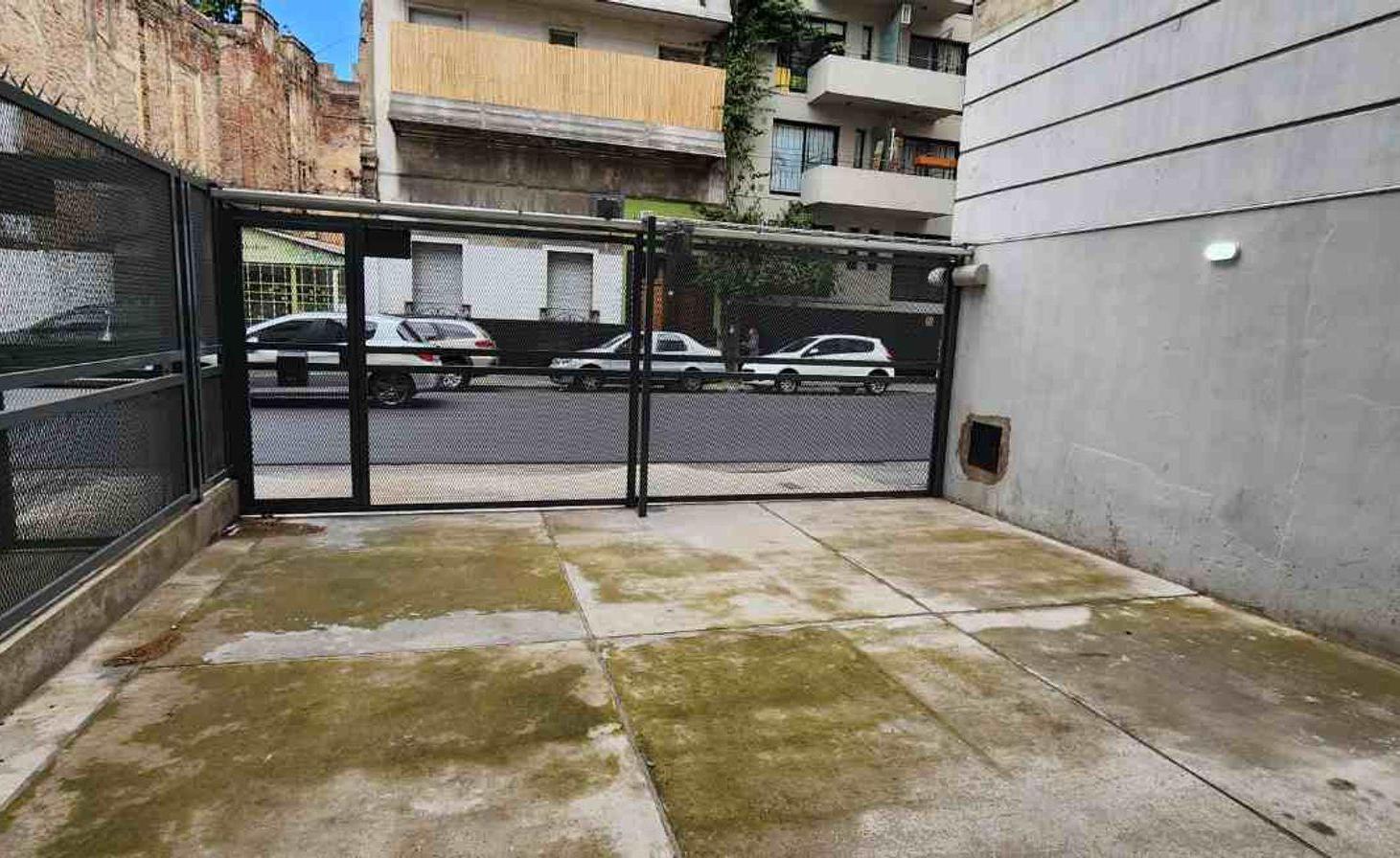 Foto de VENTA LOCAL 137 M2 CON 2 COCHERAS SAN TELMO, imagen 3