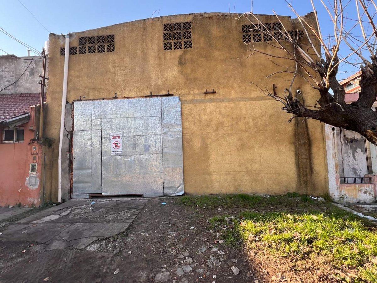 Foto de OPORTUNIDAD! GALPON-DEPOSITO DE 168M2 LANUS ESTE!, imagen 1