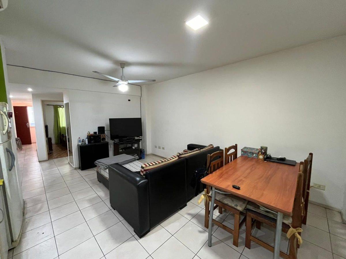 Foto de Depto 2 amb en venta con balcón al frente Lanús, imagen 2