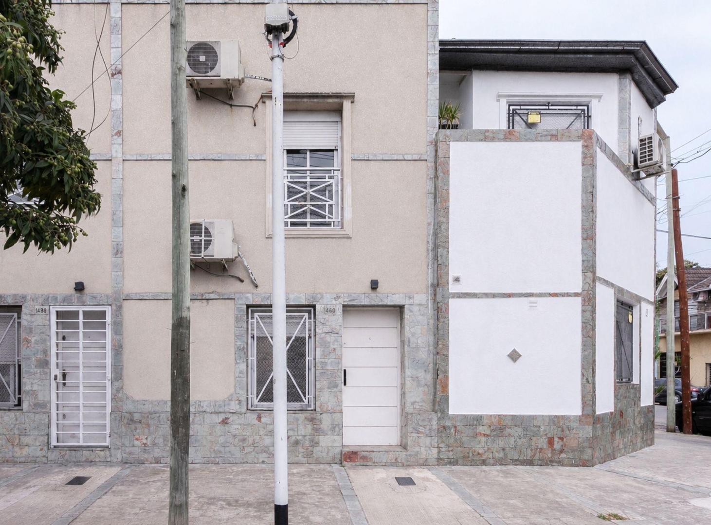 Foto de VENTA DÚPLEX 2 DORMITORIOS - PIÑEYRO, imagen 1