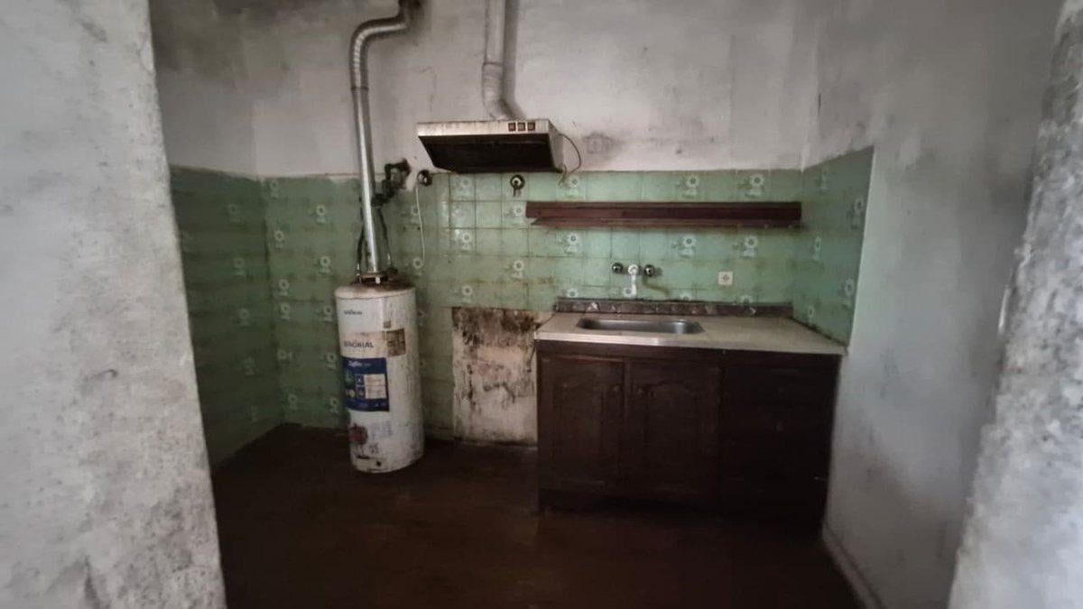 Foto de VENTA PH 3 AMB A REFACCIONAR EN LANUS ESTE, imagen 4
