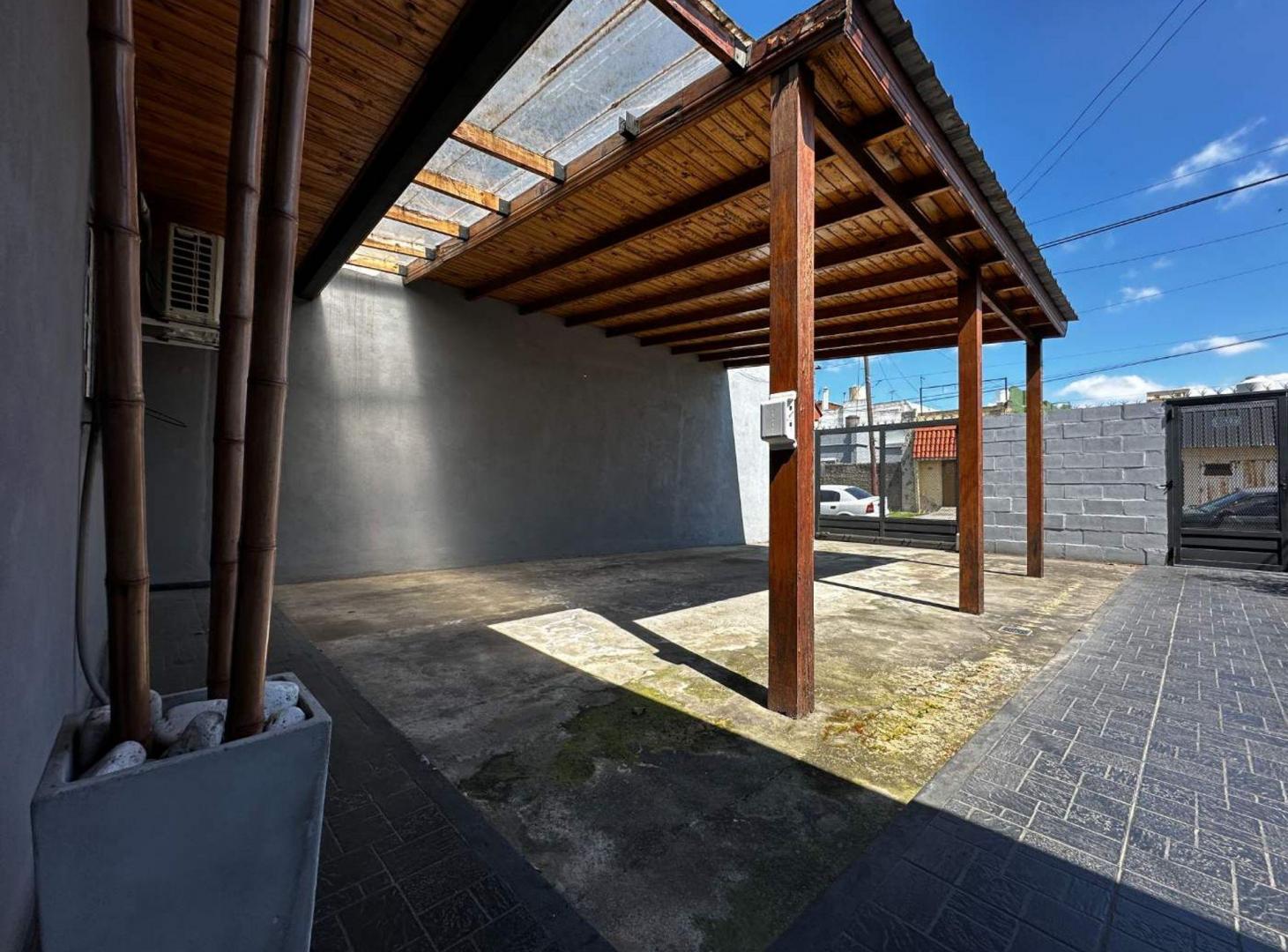 Foto de EXCELENTE CASA 3AMB.GRAN FONDO C/COCHERA DE 245M2., imagen 5