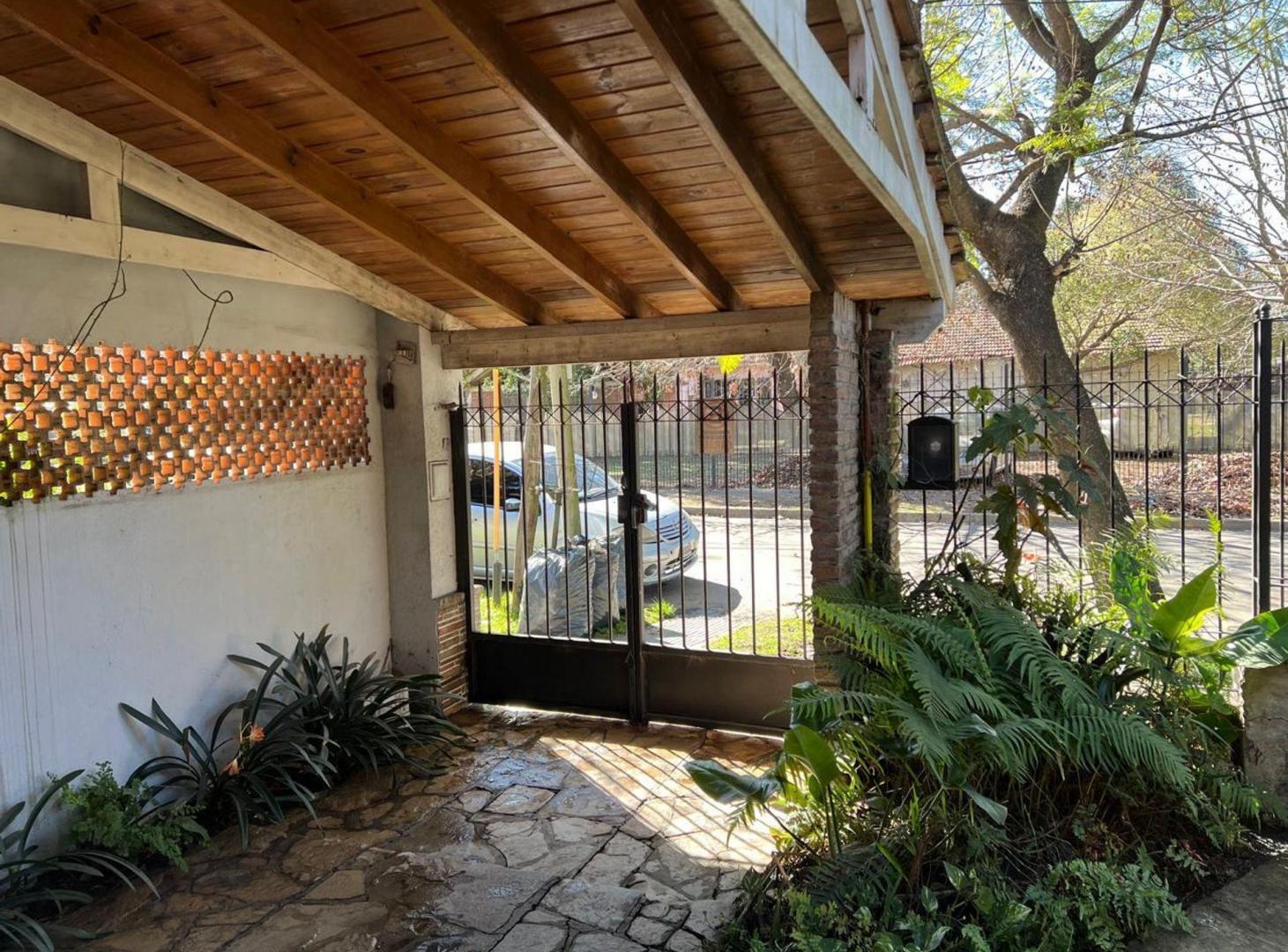 Foto de GRAN CASA EN ADROGUÉ c/ FONDO! APTA CRÉDITO!, imagen 5