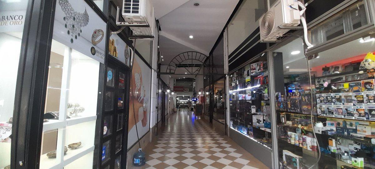 Foto de LOCAL EN VENTA EN GALERIA LAS TEJAS, OPORTUNIDAD!!, imagen 4