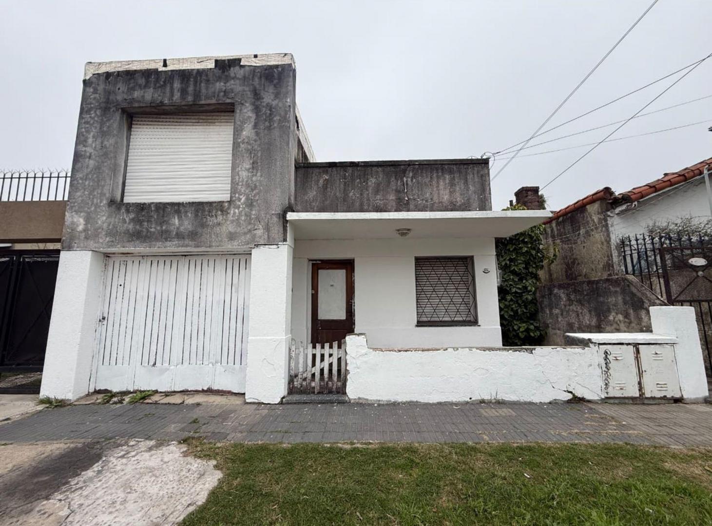 Foto de Ph 4 amb en venta al frente c/ cochera y jardín, imagen 1